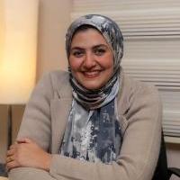 أخصائية اسماء مجدي